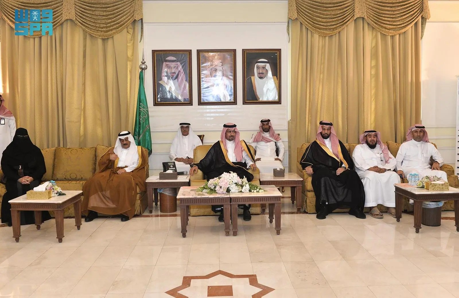 محافظ القطيف يكرّم اللجنة المنظمة لفعاليات “حرفيون”