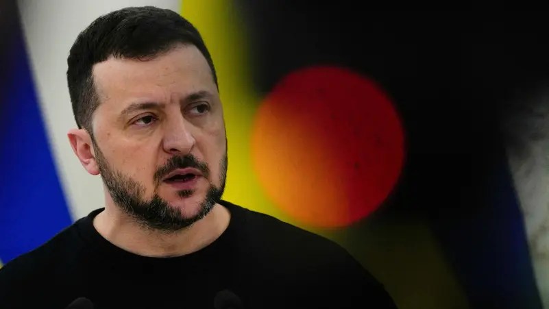 روسيا تدرج الرئيس الأوكراني زيلينسكي على قائمة المطلوبين