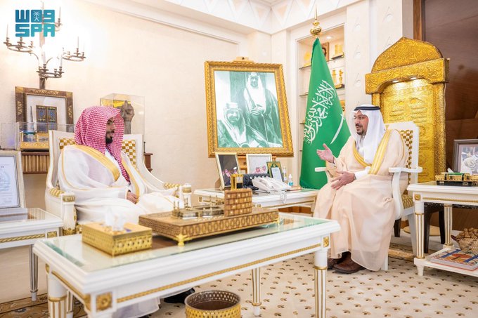 أمير منطقة القصيم يستقبل رئيس محكمة الأحوال الشخصية ببريدة