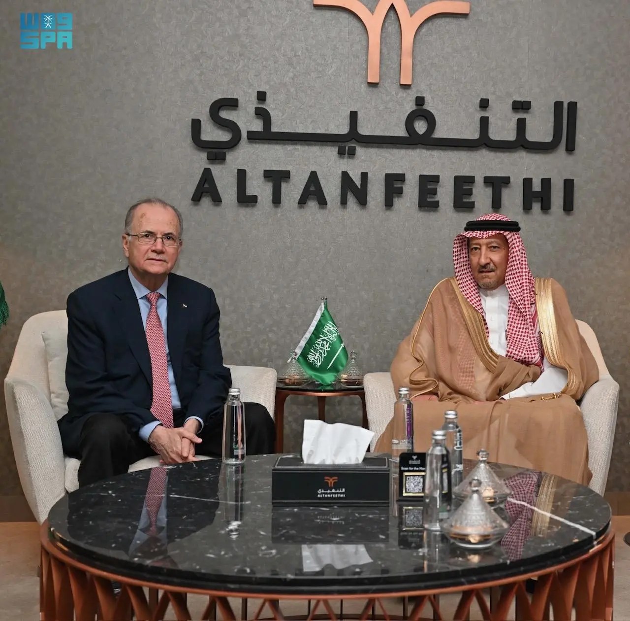 نائب وزير الخارجية يستقبل رئيس وزراء فلسطين وزير الخارجية