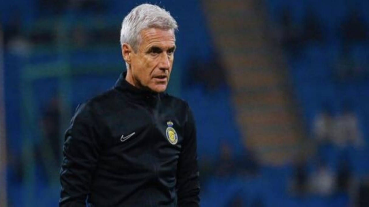 نجل رونالدو في أحدث ظهور له يقوم بالحلاقة لـ صديقه .. فيديو