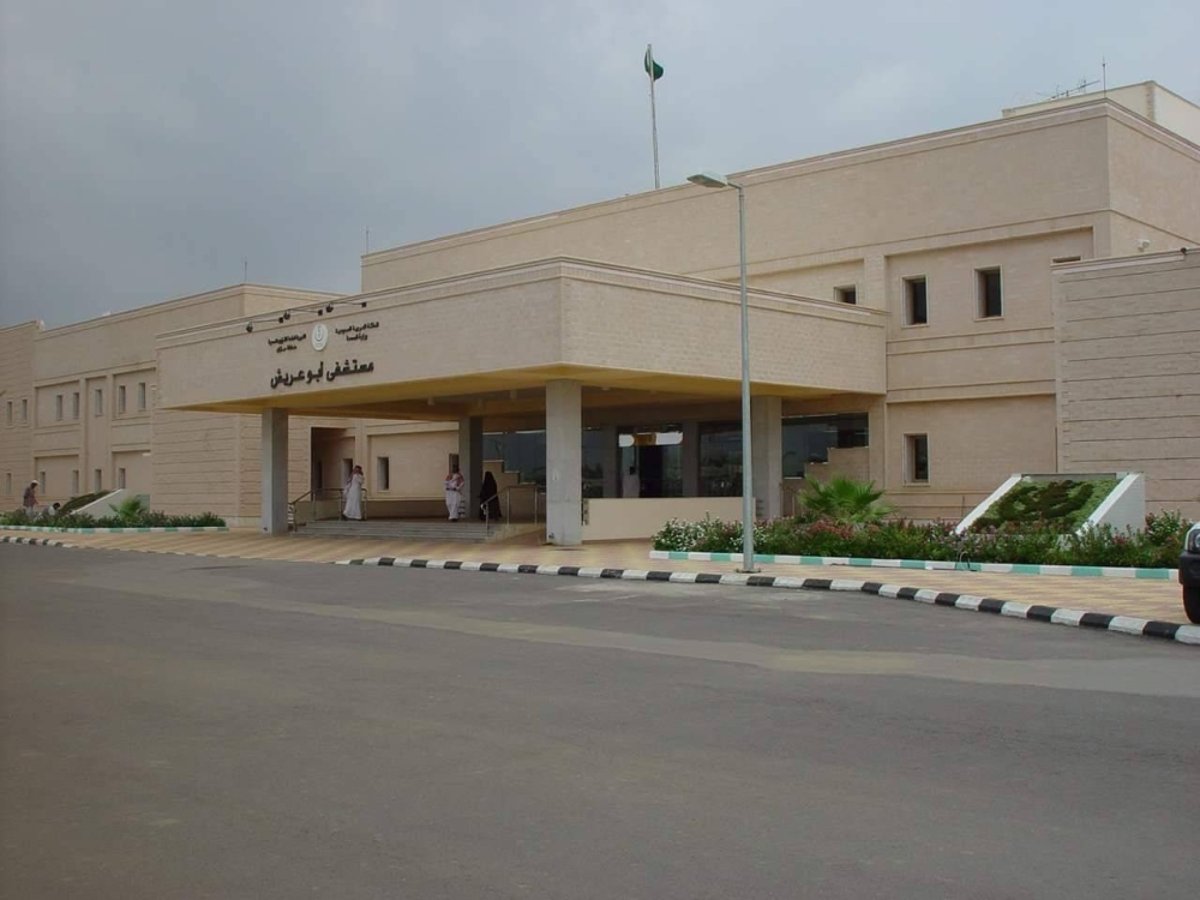 "الإخبارية": بلدية أبو عريش تغلق المنشأتين المتسببتين في حالات التسمم