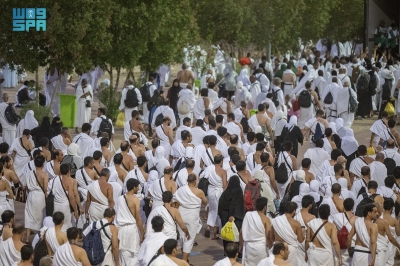 بدء نفرة الحجاج إلى مزدلفة