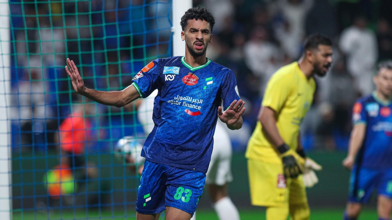 الهلال يسعى لضم مدافع محلي
