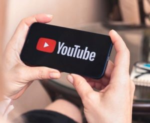'يوتيوب' تسهّل البحث عن الفيديوهات بـ 'عدسة غوغل'