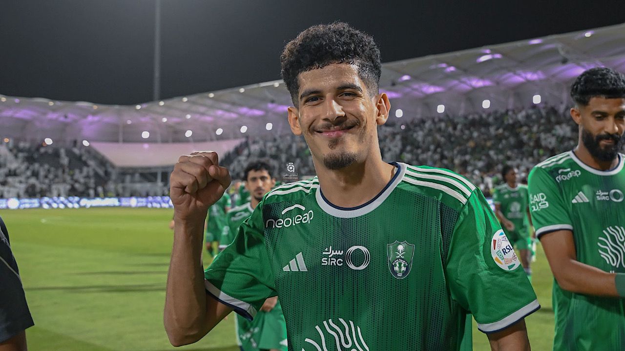 تغيير كسوة الكعبة في الأول من شهر محرم