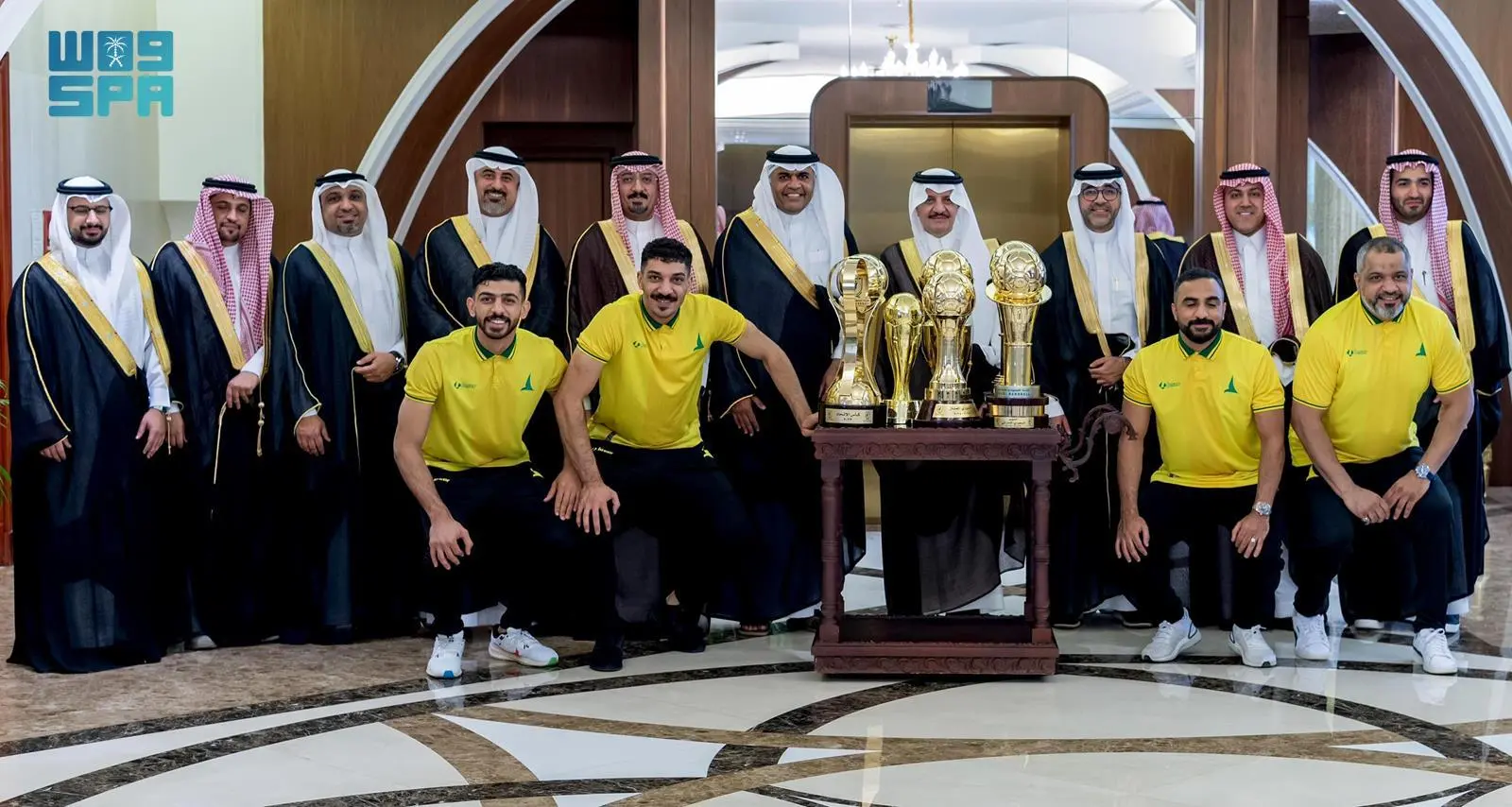 أمير المنطقة الشرقية يهنئ نادي الخليج لتحقيقه كأس آسيا لكرة اليد