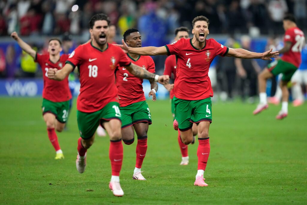 البرتغال تتخطى سلوفينيا وتتأهل لربع النهائي