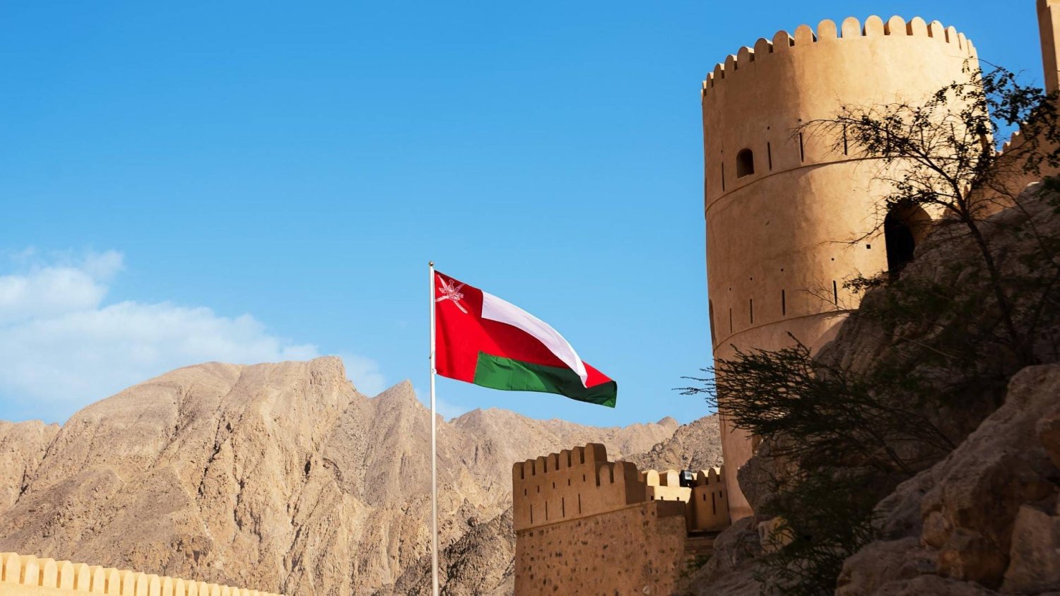 سلطنة عُمان تبدأ تقديم “إجازة أبوة” للآباء الذين رُزقوا بأطفال حديثاً