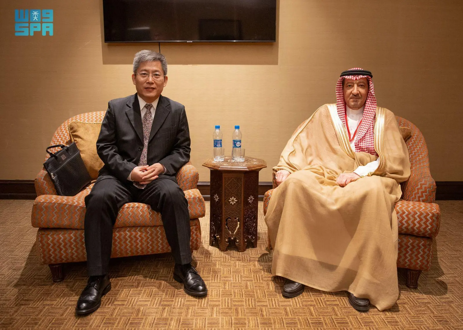 نائب وزير الخارجية يلتقي سفير وزارة الخارجية الصينية المكلف بالشرق الأوسط