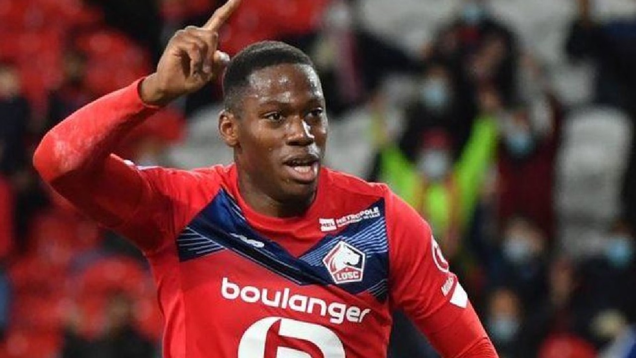 خلافات مالية تهدد صفقة حمدالله مع التعاون