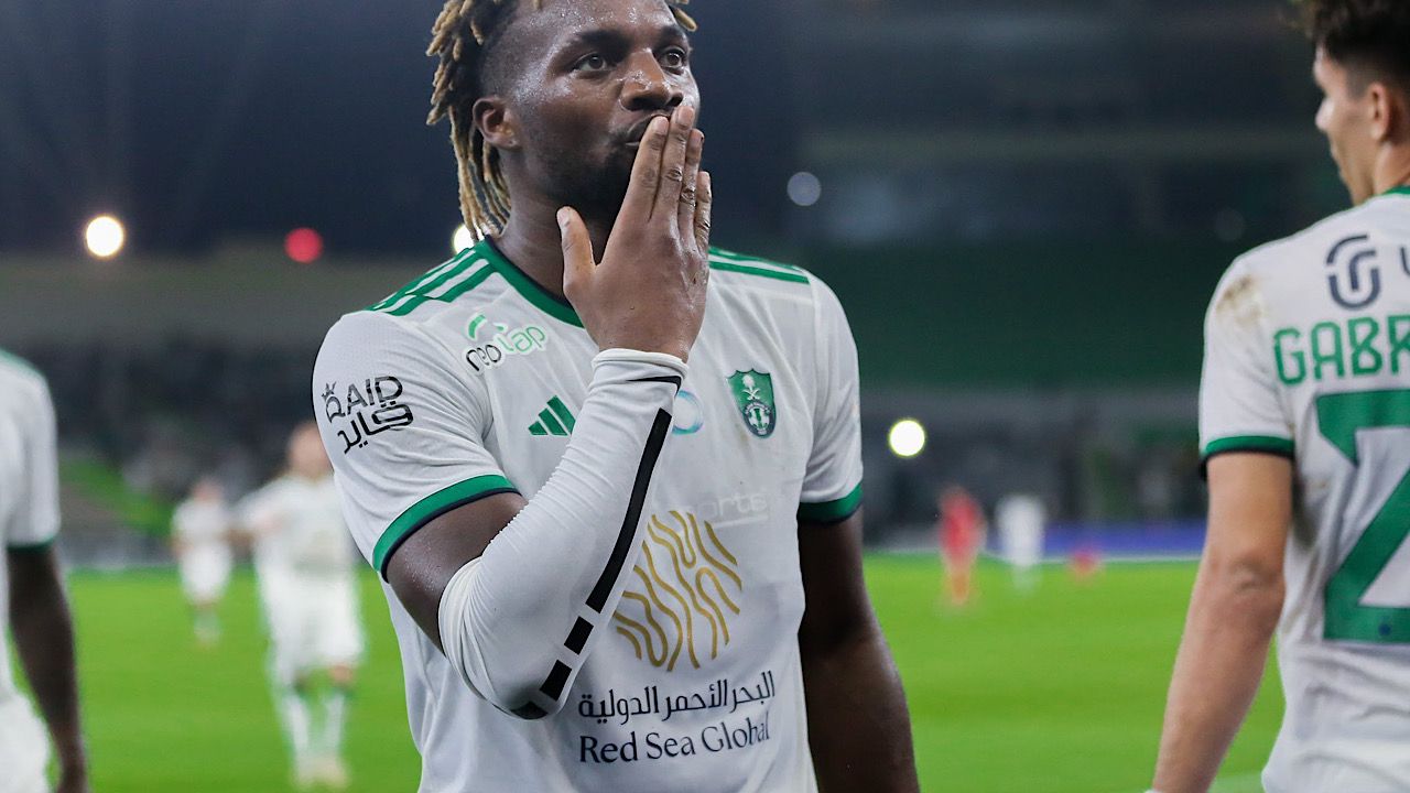 القادسية يعلن رحيل الثنائي كيڤن رودريغيز ولوسيانو فييتو