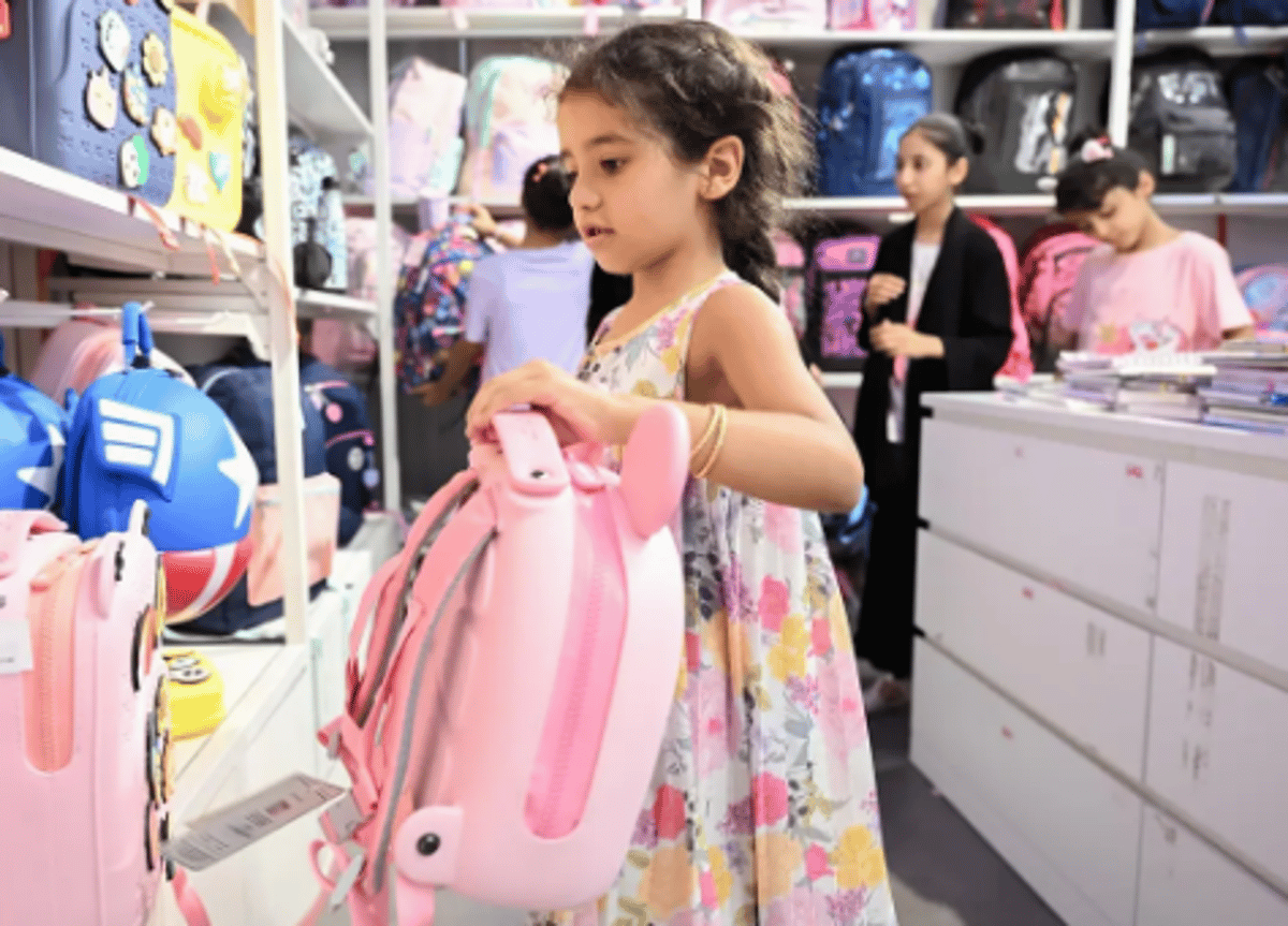 انتعاش أسواق المستلزمات المدرسية بالمدينة المنورة مع قرب العام الدراسي