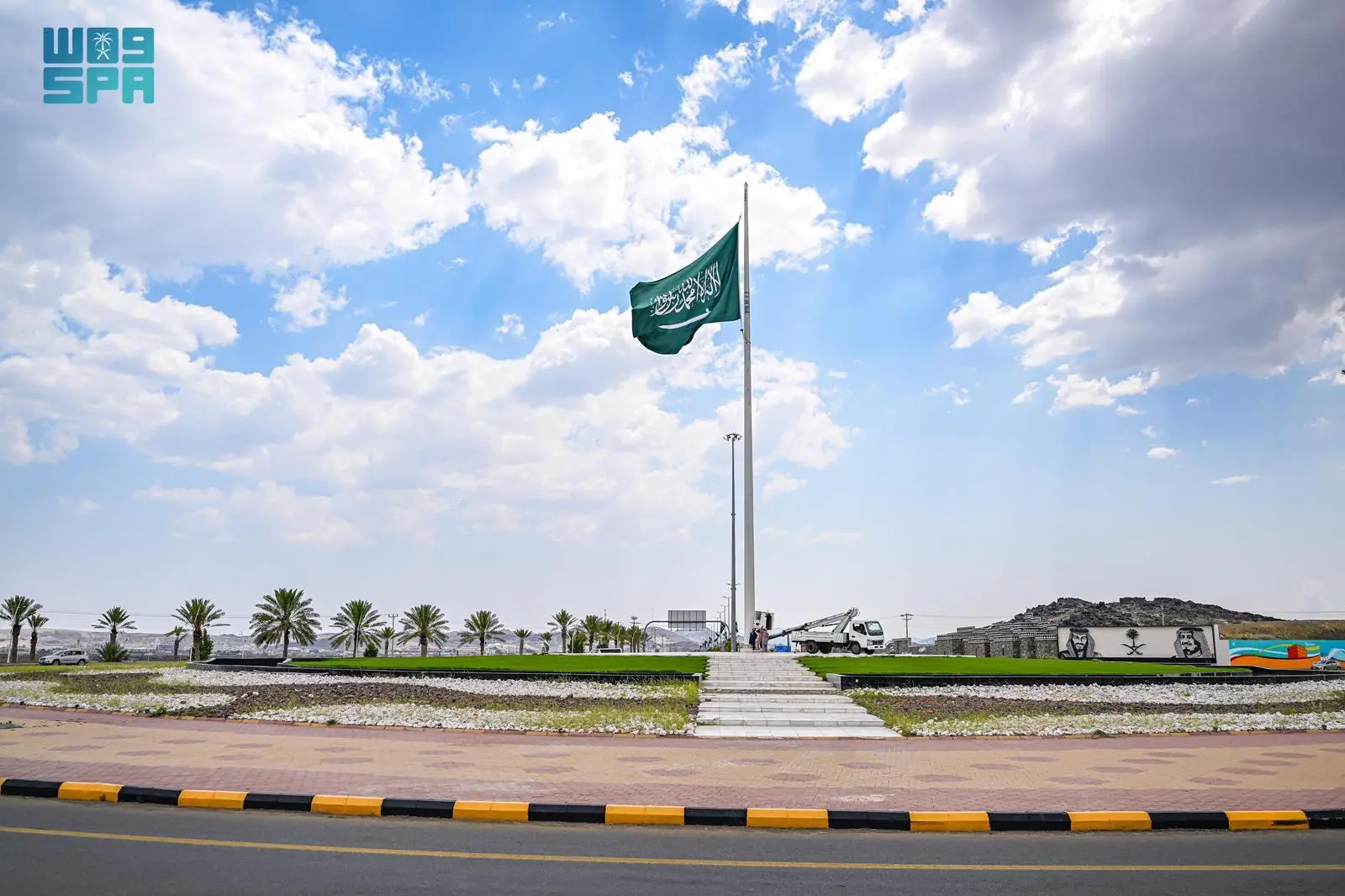 منطقة الباحة تتزين بـ 50 ألف علم احتفاءً باليوم الوطني الـ 94