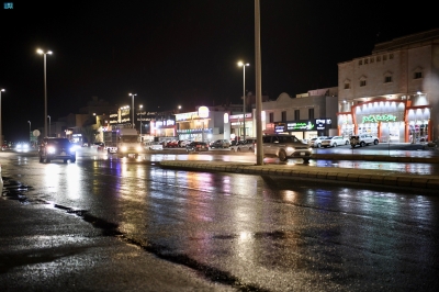 'شلالات الطارقي' ترسم لوحات الطبيعة بأنامل المطر