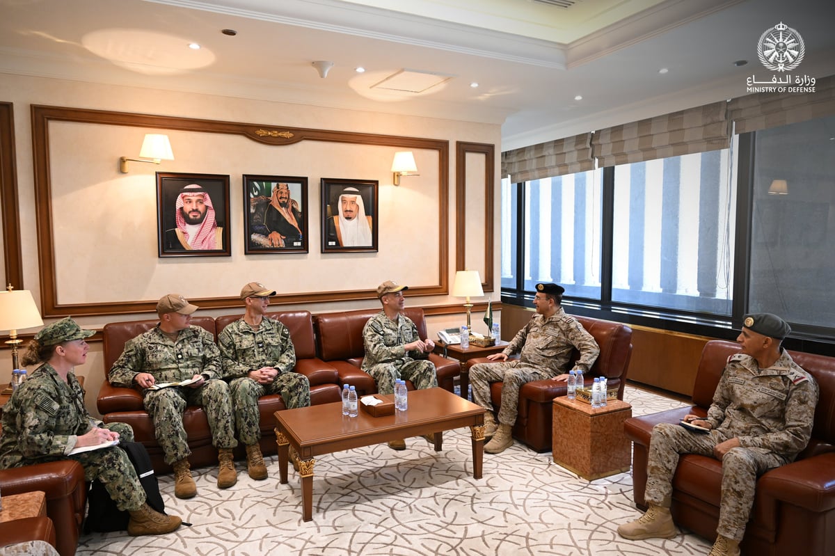 نائب رئيس هيئة الأركان ونائب قائد القيادة المركزية الأمريكية يبحثان التعاون العسكري