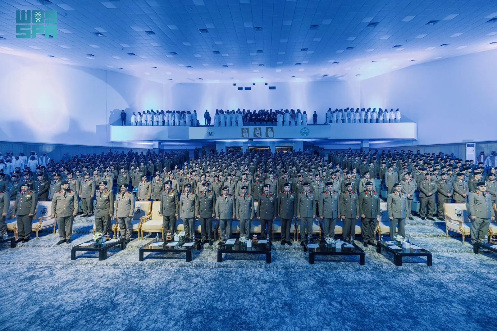 تحت رعاية الأمير عبدالعزيز بن سعود .. مدير الأمن العام يشهد تخريج 334 خريجًا من الدورة التأهيلية الـ 53 للضباط الجامعيين ودورة بكالوريوس العلوم الأمنية الـ 65 بالرياض