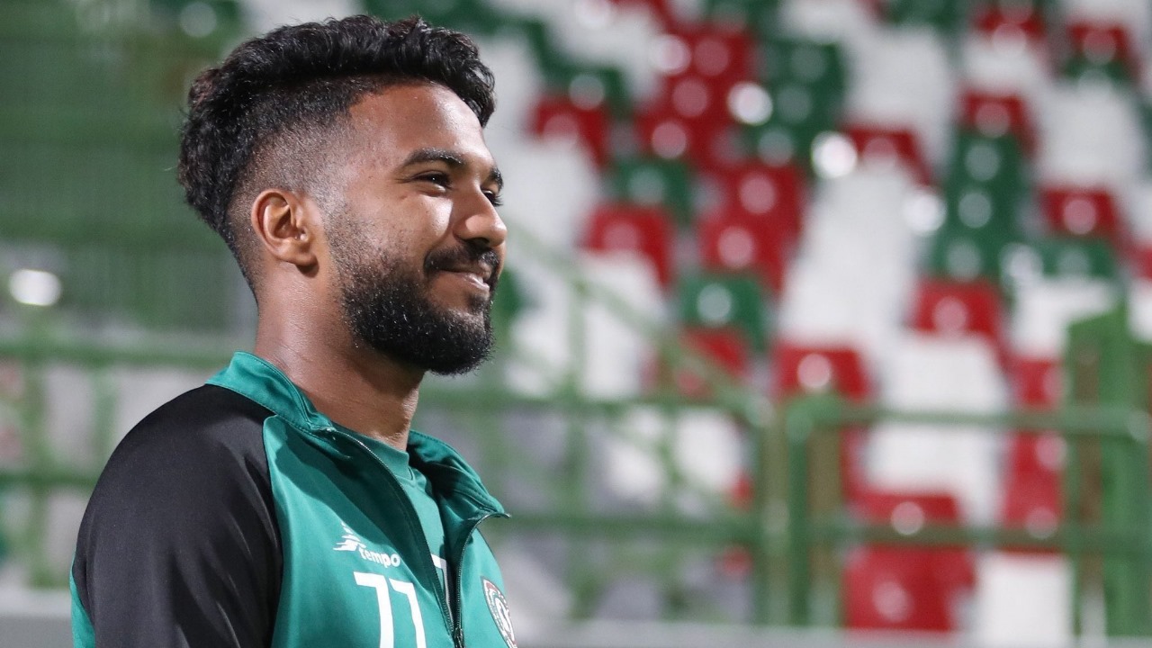 نيوكاسل يتغلب على توتنهام بثنائية