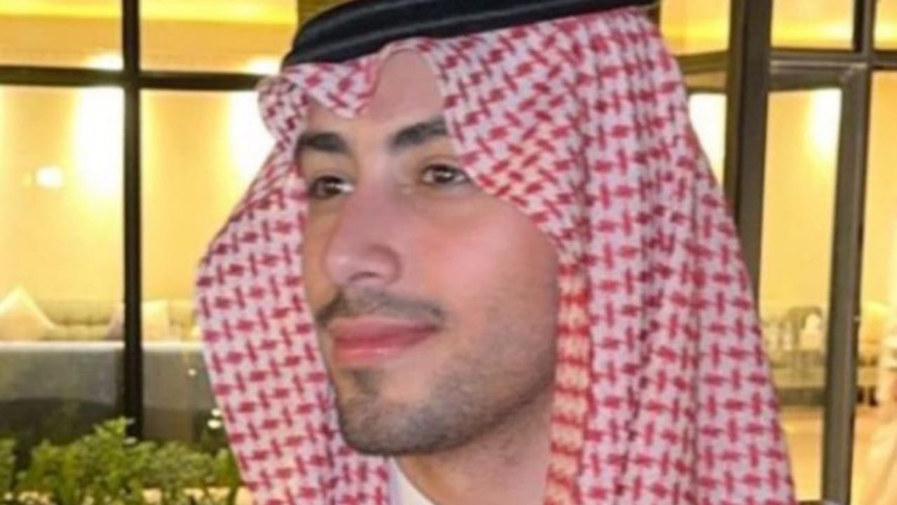 عمر خربين يزور بعثة الهلال ويلتقي بنيمار