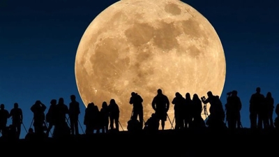 سماء المملكة على موعد مع 'البدر العملاق'