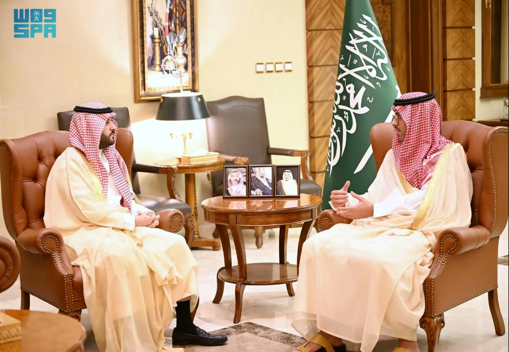 الأمير سعود بن جلوي يستقبل وفد من وزارة الاقتصاد والتخطيط