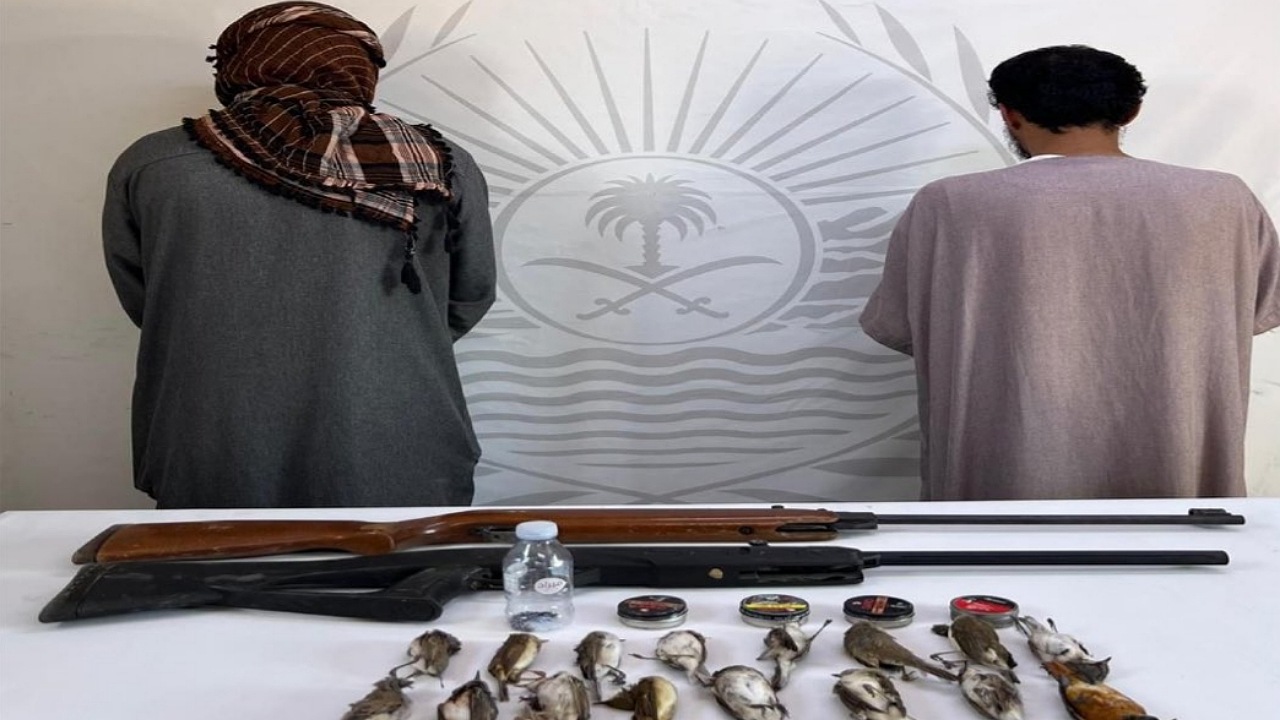 محمد الدعيع يصدم مذيع بنسبة تخرجه من الثانوي.. فيديو