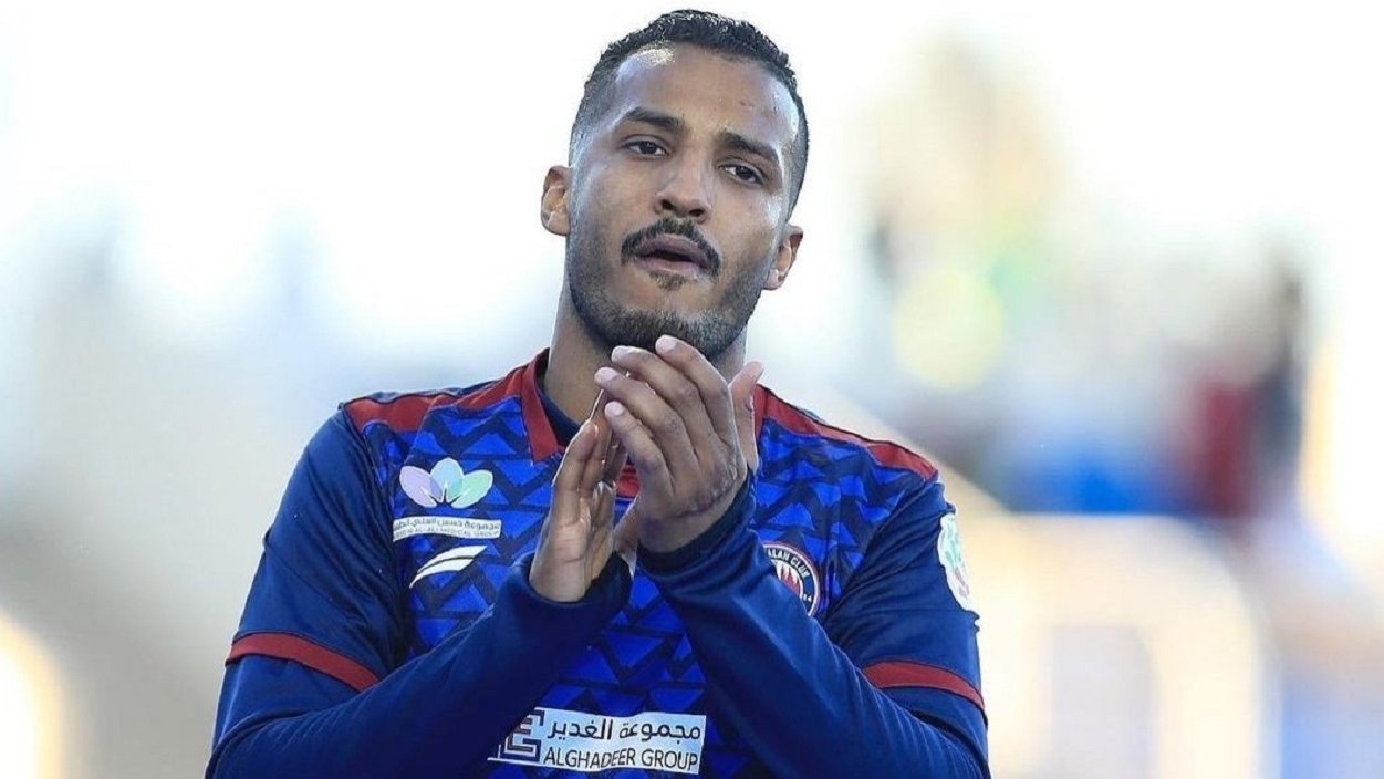 جيسوس يستبعد حارس الهلال في لقاء الفيحاء