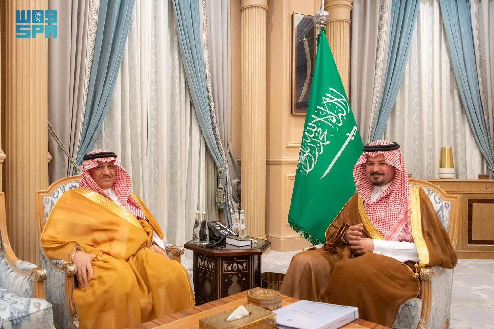 أمير منطقة المدينة المنورة يلتقي معالي وزير التعليم