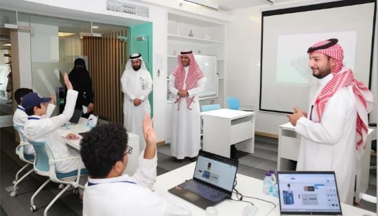 «موهبة» و«طويق» تبحثان فرص تعزيز الشراكة التعليمية والتدريبية والتقنية