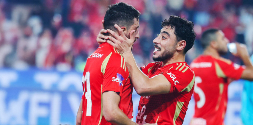 الأهلي يلحق بالزمالك إلى نهائي السوبر