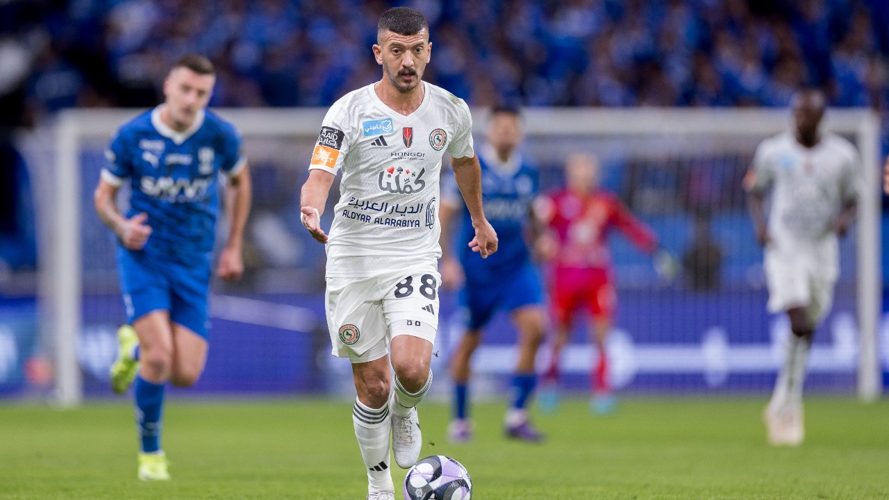 ‎مرة أخرى .. رونالدو يقاطع احتفال النصر ويثير جدلاً واسعًا .. فيديو