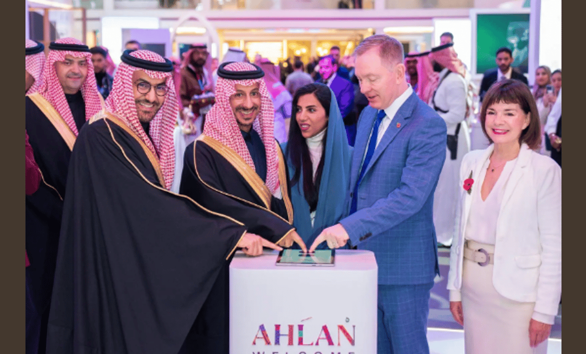 «الخطيب»: نسعى إلى ترسيخ مكانة وريادة المملكة على خارطة السياحة العالمية