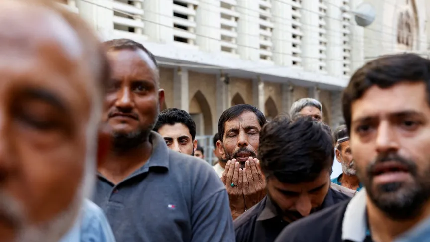 باكستان.. اشتباكات طائفية مستمرة منذ 10 أيام تودي بحياة أكثر من 130 شخصاً