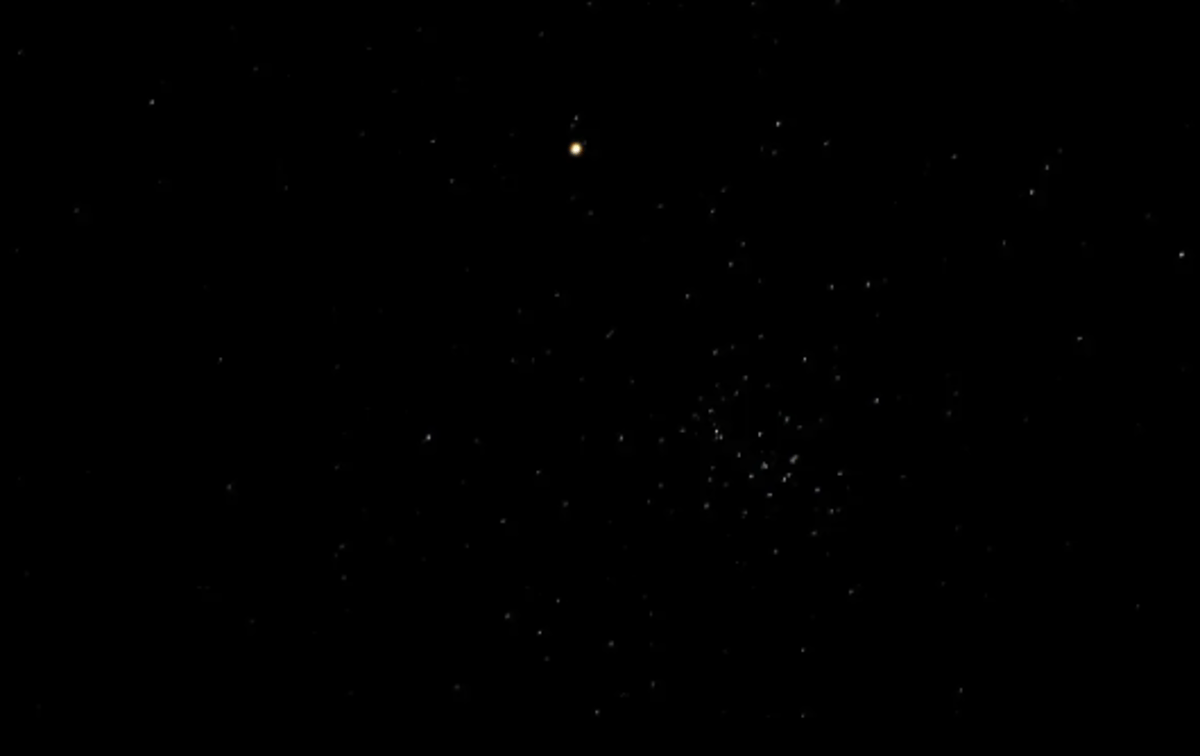 رصد اقتران كوكب المريخ بعنقود نجوم النثرة في سماء منطقة الحدود الشمالية