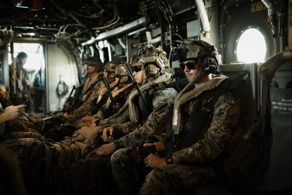 الولايات المتحدة تبدأ نقل آلاف الجنود من جزيرة يابانية