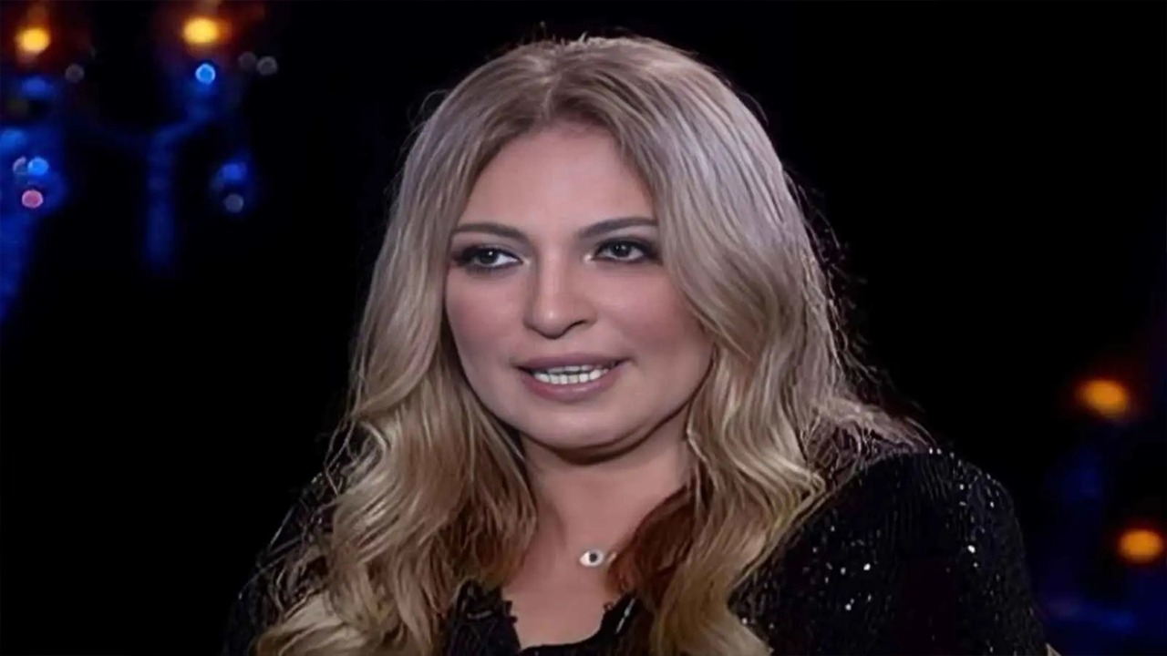 حدث مفاجئ يغير مسار طائرة متجهة لـ جدة إلى باكستان