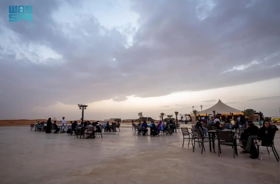 «دونز أوف آريبيا» تأخذ الزوار في رحلة أصيلة مع ركوب الجمال والخيل العربية