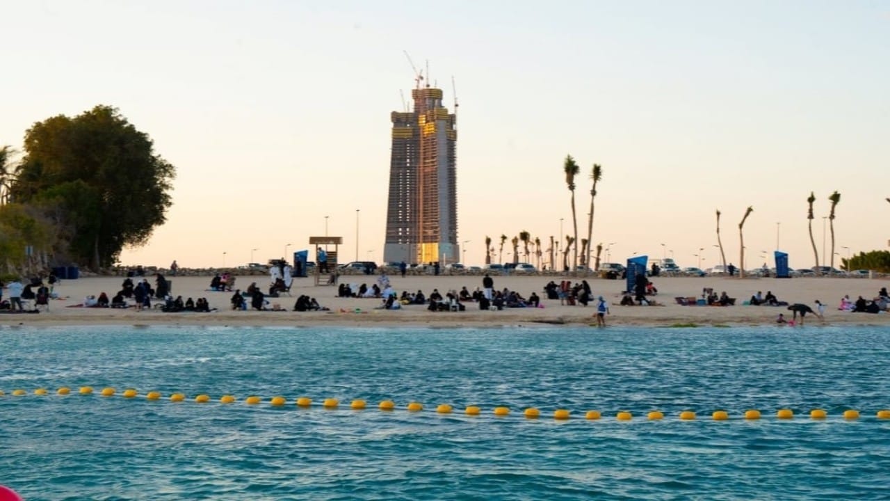 مستشار قانوني: رجال الأمن في المراكز التجارية ليس لهم الحق في تفتيش العملاء