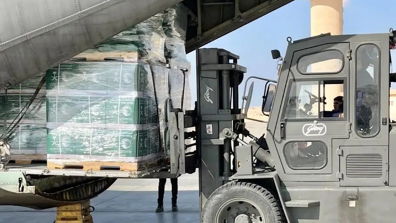 ضبط شخصين اعتديا على آخرين وسلبا ما بحوزتهم في الرياض.. فيديو