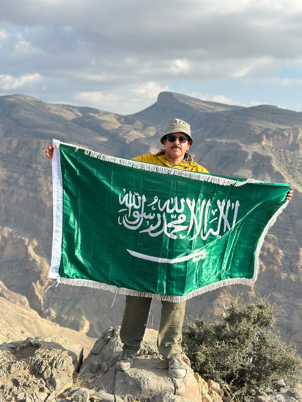 “بن سروي” يحقق إنجازات عالمية في رياضة الهايكنق وتسلق الجبال