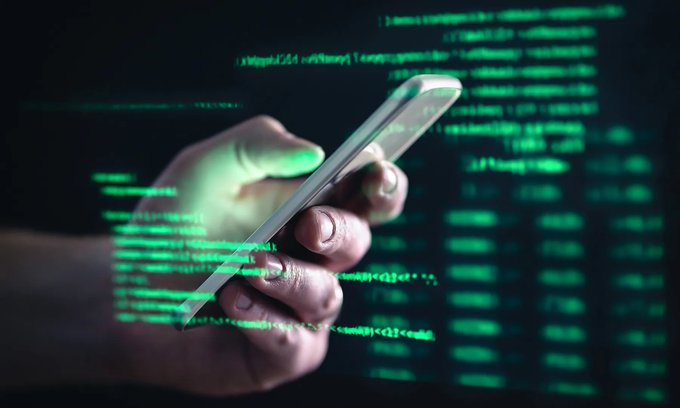 ثغرة في “واتساب” تنتهك خصوصية المستخدمين