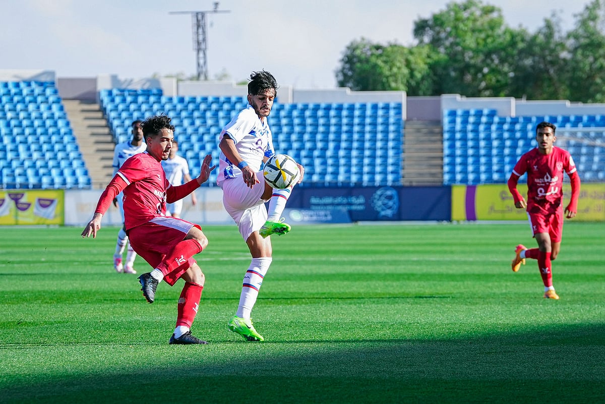 تعادل مثير وفوز مستحق.. تعرف على نتائج دوري يلو اليوم