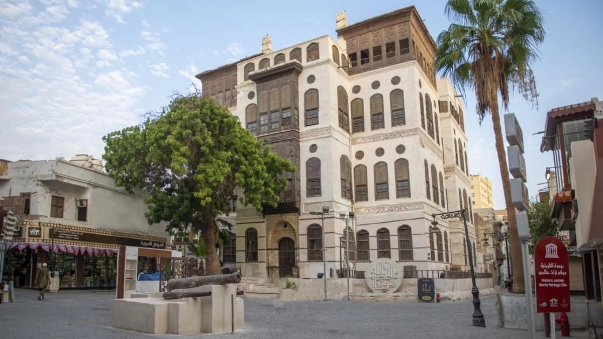 إجازة منتصف العام تزيد إقبال الزوار على المعالم التاريخية والسياحية بجدة