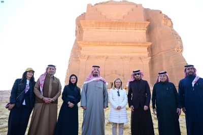 رئيسة وزراء إيطاليا تزور 'الحِجر' ومعالم العُلا التاريخية