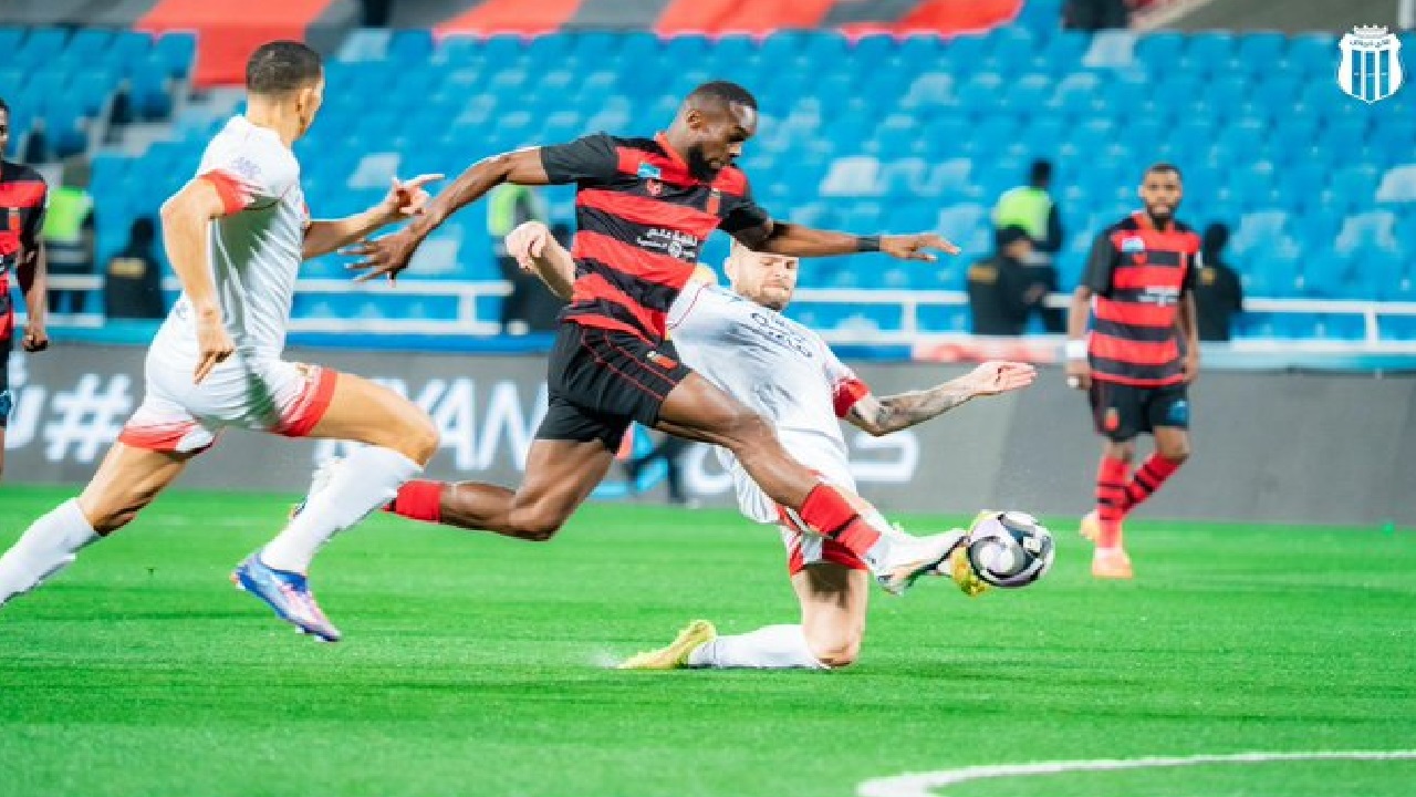 الغامدي ينتقل إلى نيوم بنظام الإعارة .. صورة