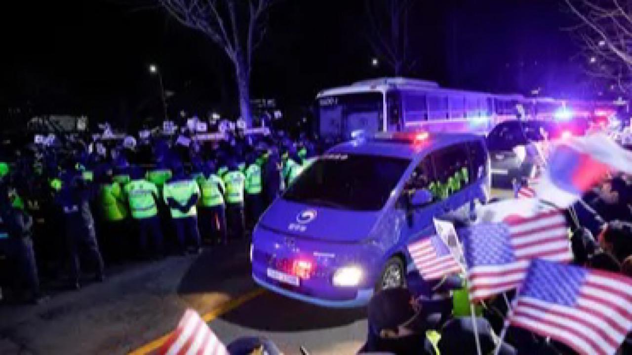 الأمير عبدالرحمن بن مساعد يرد على منتقدي المستشار تركي آل الشيخ.. فيديو