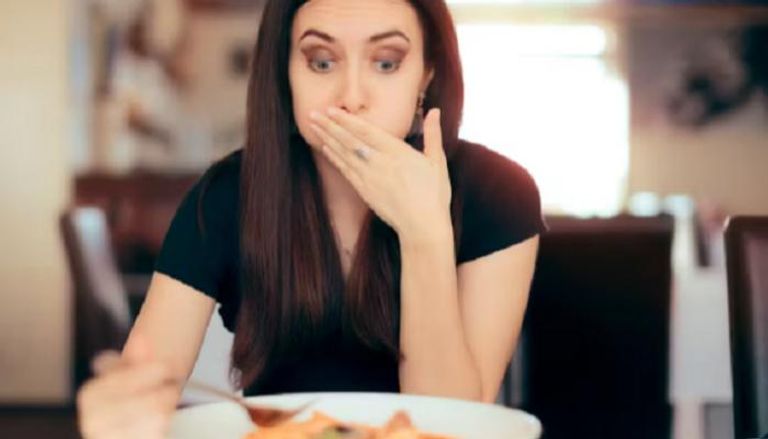 اكتشاف خلايا عصبية تتحكم في التوقف عن الأكل بعد كل قضمة