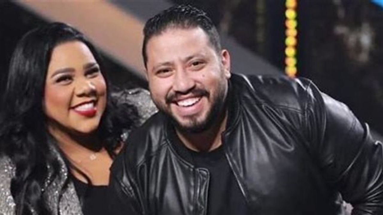 الأمير الوليد بن طلال يتابع مع ابنته مواجهة الهلال في المملكة أرينا